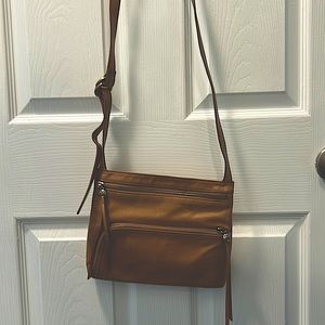 Hobo Camel crossbody purse 👜 slightly used . No wear or tear .